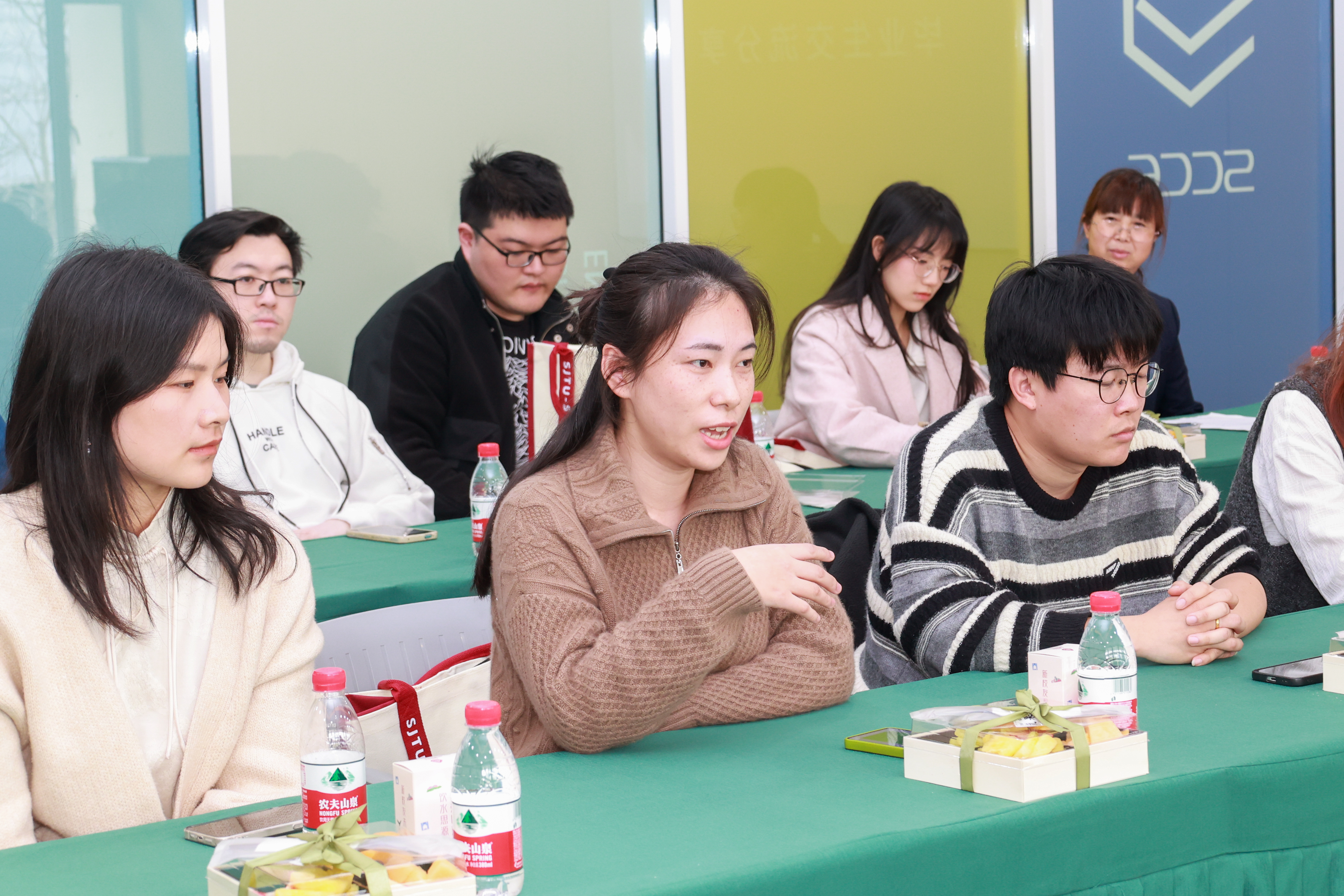 1711505363985394.jpg 211A2215.jpg