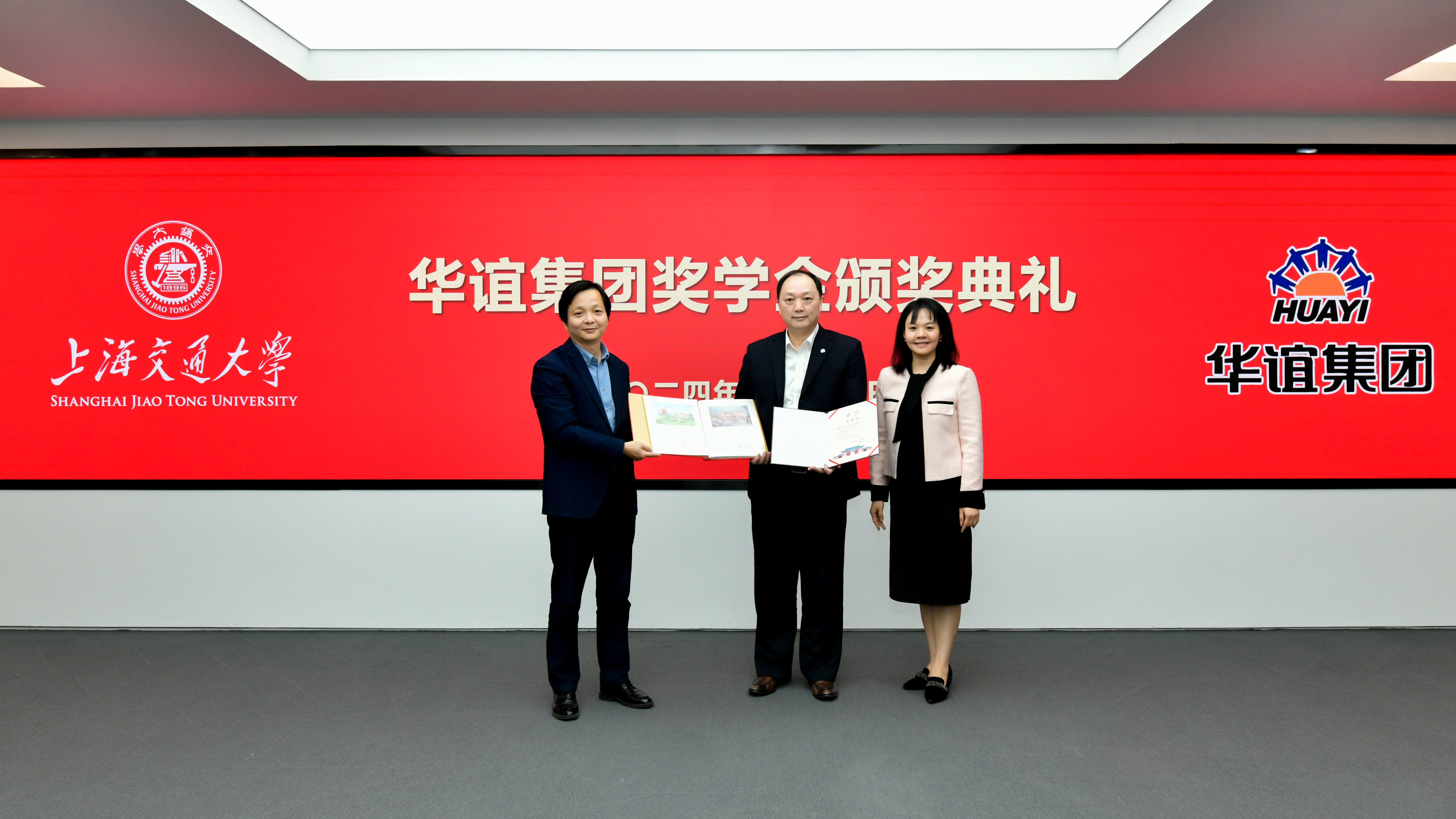 1733368339109615.jpg DSC_0520-2.jpg