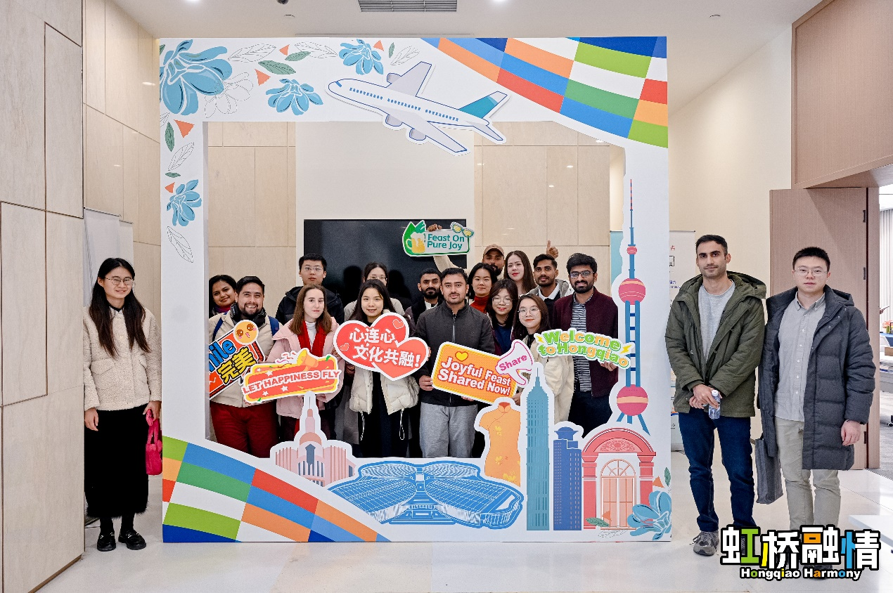 1733907790569853.png 图片 9.png