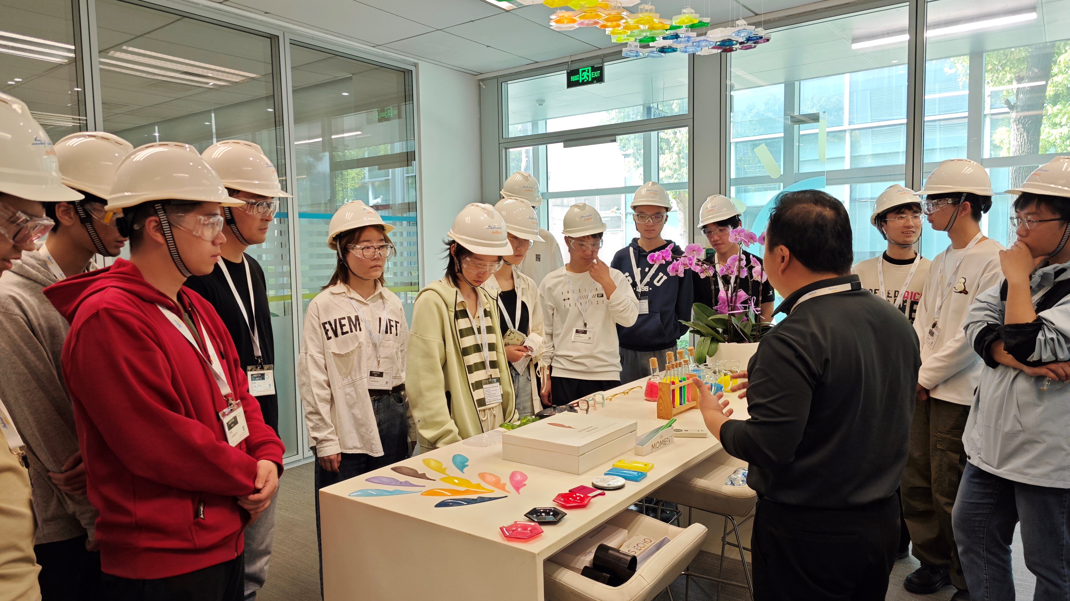 1744766037184455.jpg 3.jpg